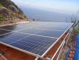 Lắp đặt năng lượng mặt trời tại hang Tai, Cù Lao Chàm